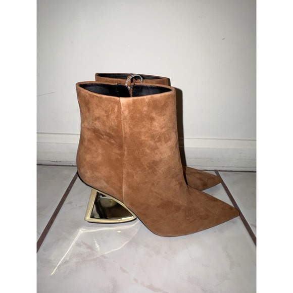 NWOB Gianni Bini heeled boots 6 brown suede gold architectural heel pointy - Picture 3 of 8